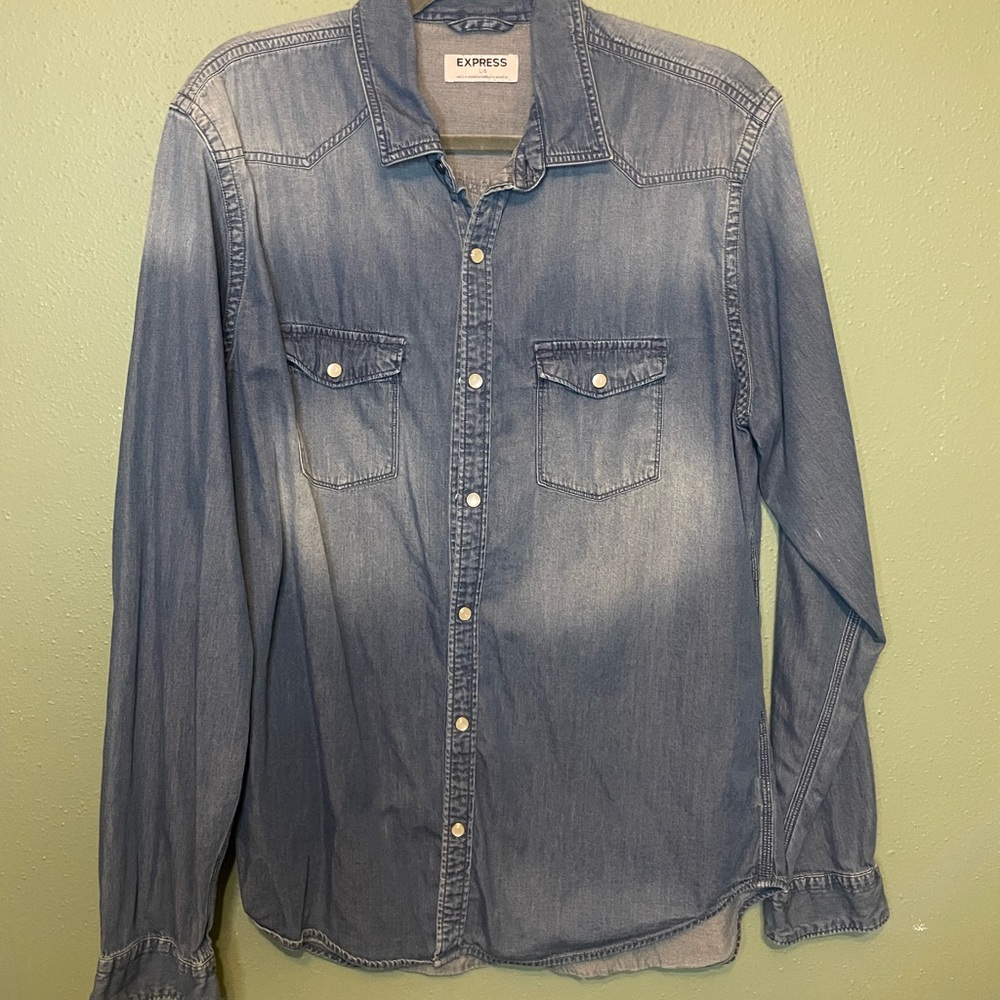 Express Blue Dress Shirt with Classic Design